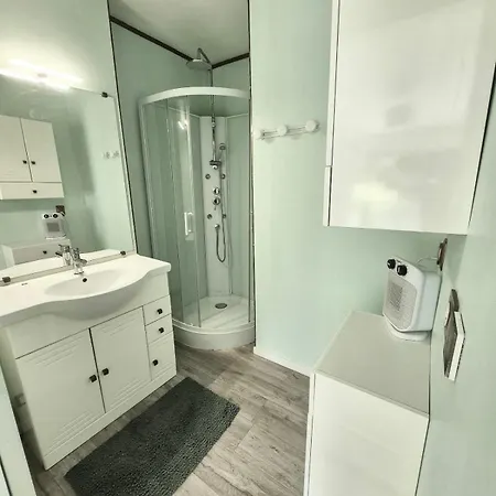 Spacious For 8 In Montpellier