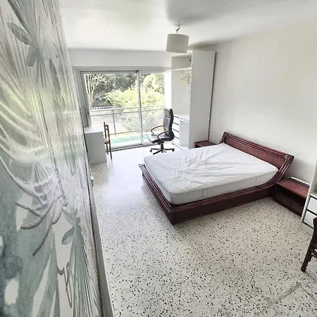 Spacious For 8 In * Montpellier