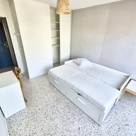Appartamento Spacious For 8 In *
