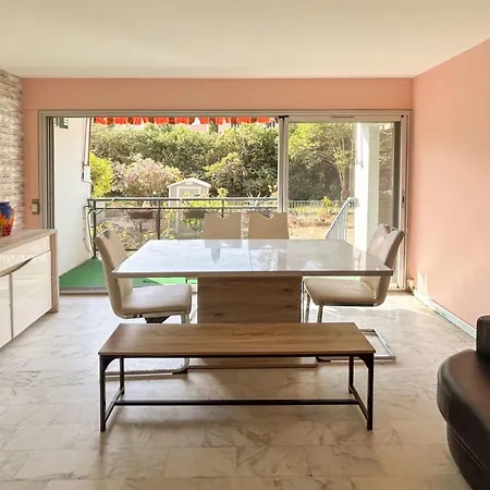 Appartamento Spacious For 8 In Montpellier