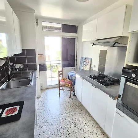 Appartamento Spacious For 8 In *