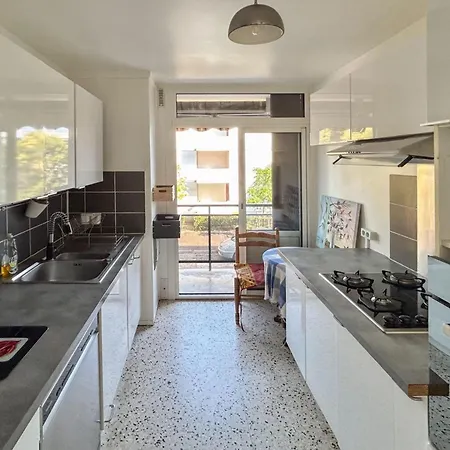 Spacious For 8 In * Montpellier