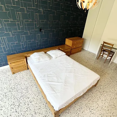 Appartamento Spacious For 8 In *
